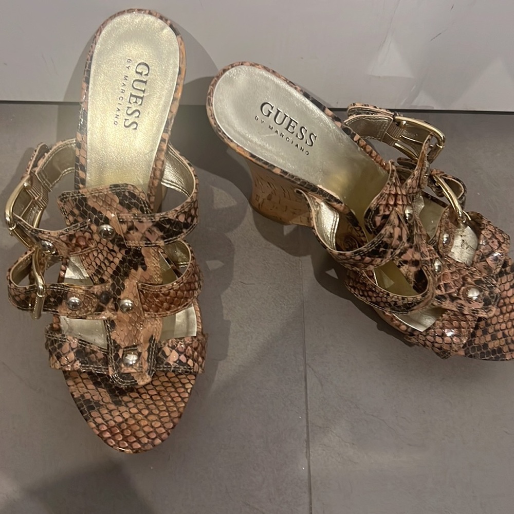 Guess wedges size 7 used only one time
